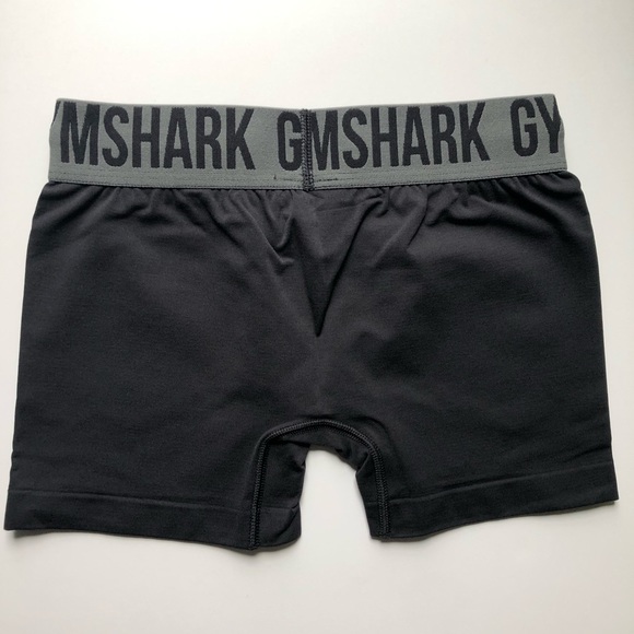 Gymshark S/S Fit Seamless Shorts & Seamless Strappy Sports Bra Set - Picture 3 of 7